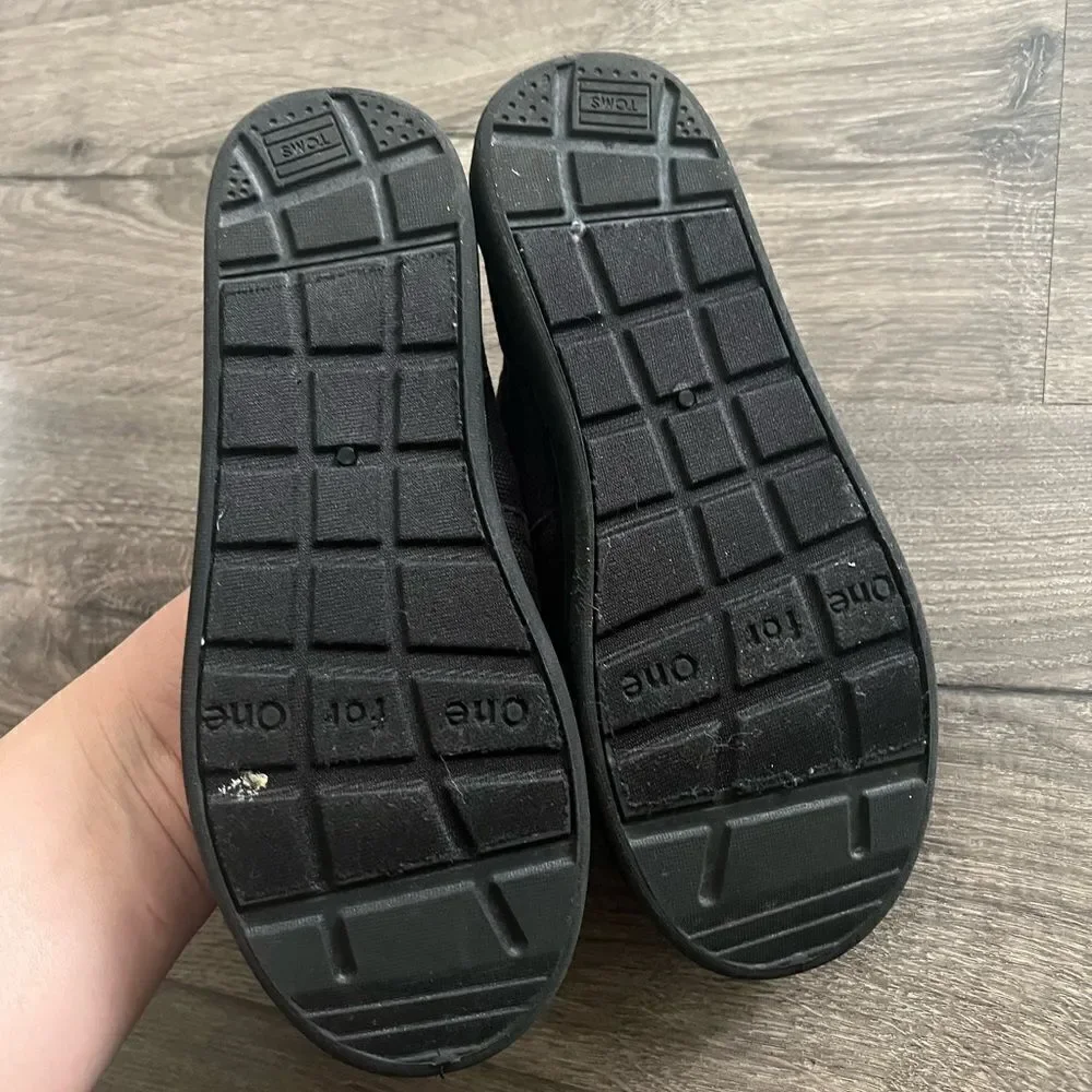 Toms Classic Black Canvas Slip On Flats Girls Size 1 Y Shoes Kids